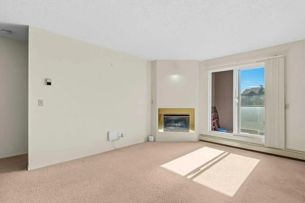 2422 Edenwold Heights NW Calgary AB T3A 0Y2