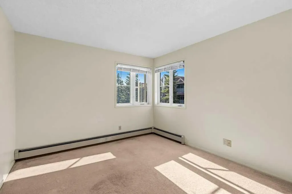 2422 Edenwold Heights NW Calgary AB T3A 0Y2