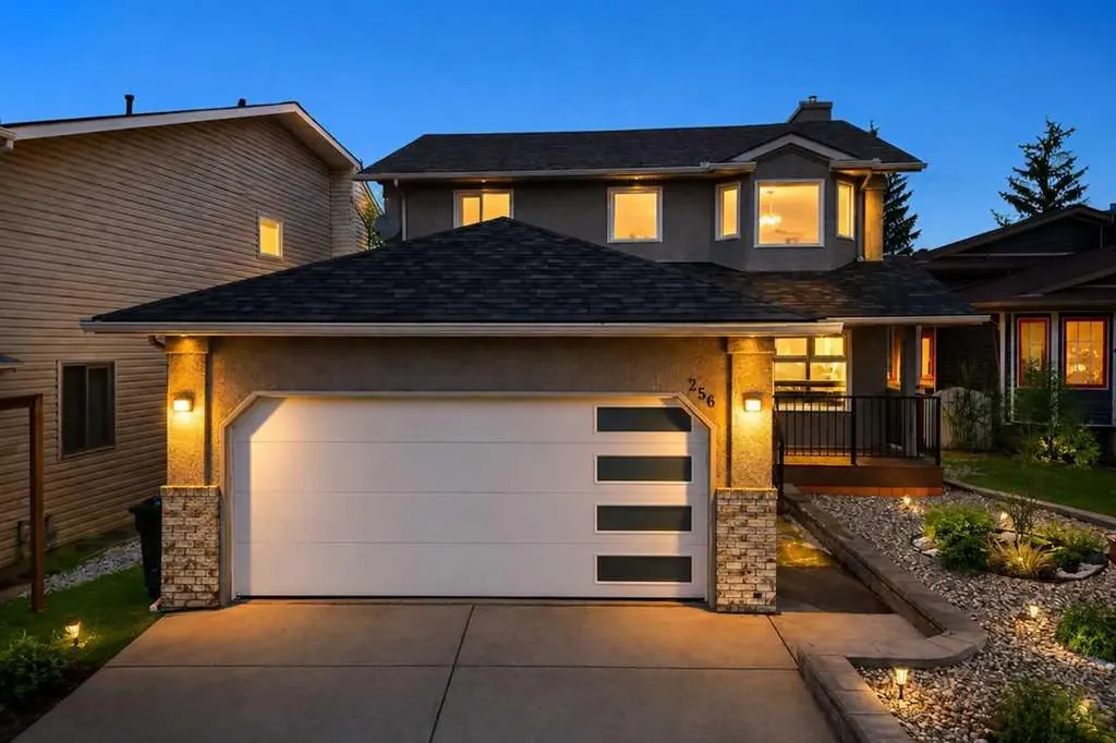 256 Riverside Mews SE Calgary AB T2C 3Y8