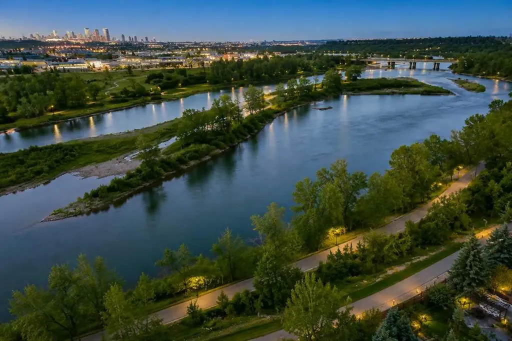256 Riverside Mews SE Calgary AB T2C 3Y8
