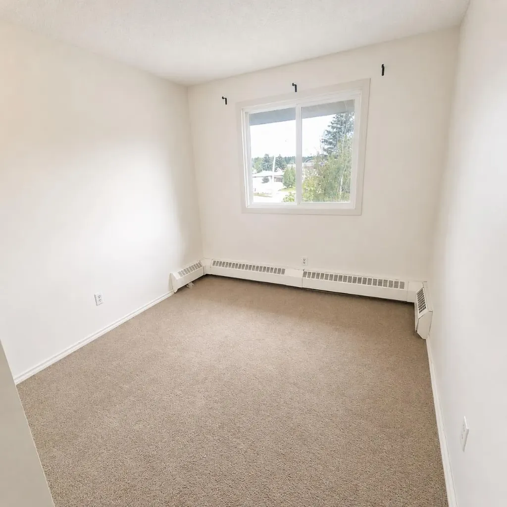 5611 10 Avenue Edson AB T7E 1R4