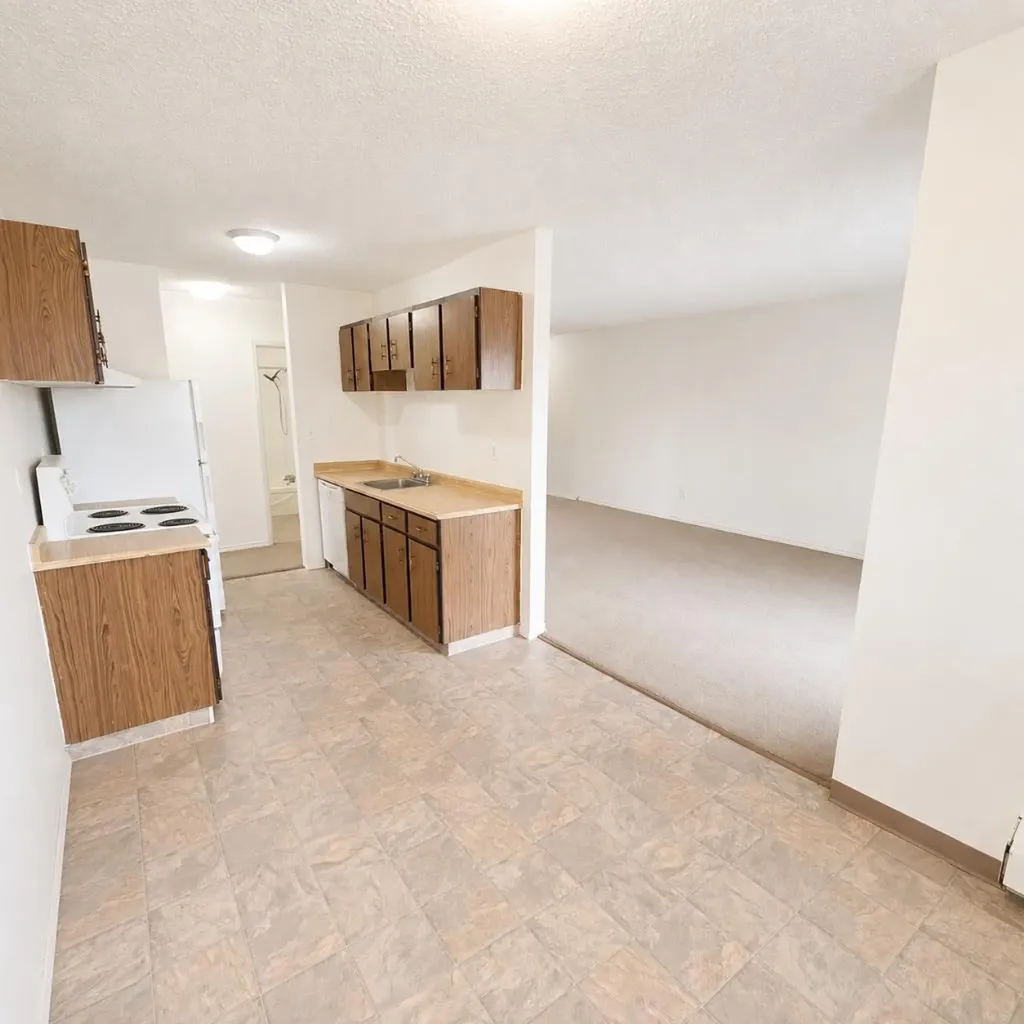 5611 10 Avenue Edson AB T7E 1R4