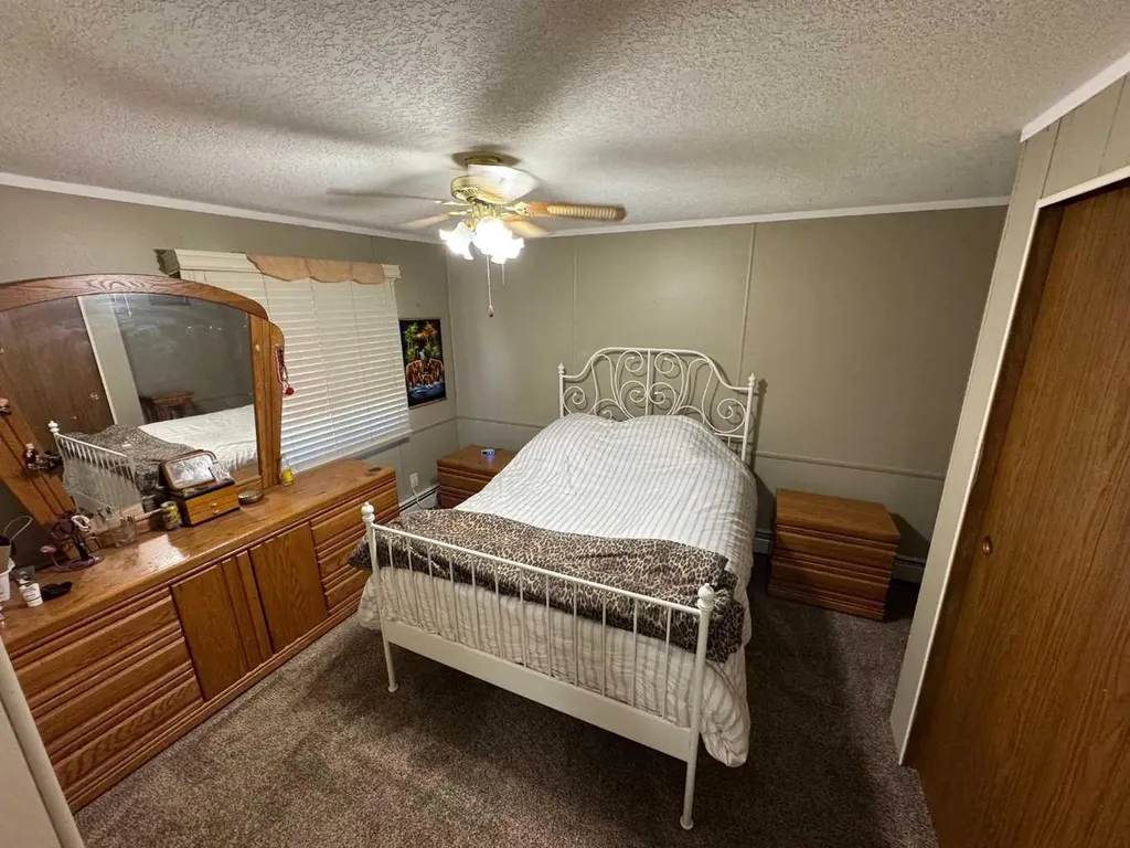 24 Parkland Drive Red Deer AB T4P 1K1