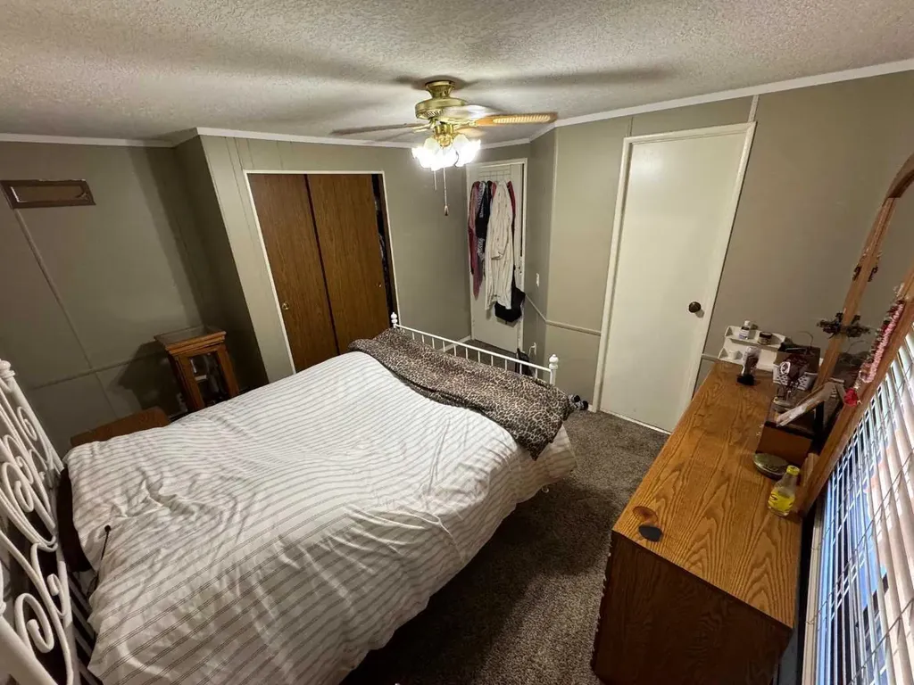 24 Parkland Drive Red Deer AB T4P 1K1