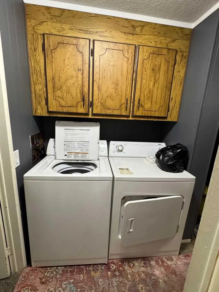 24 Parkside Drive Red Deer AB T4P 1K1