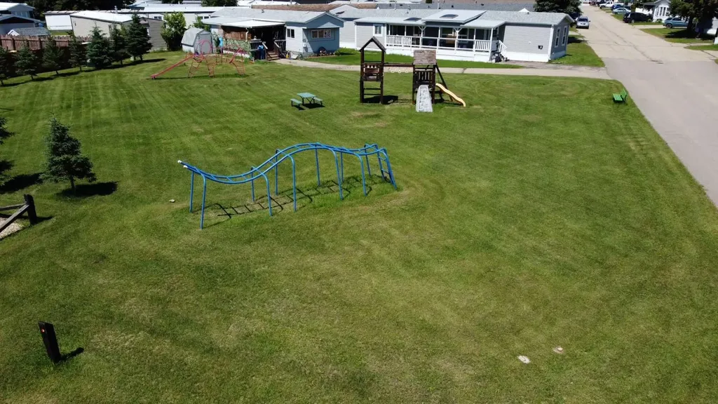 24 Parkside Drive Red Deer AB T4P 1K1