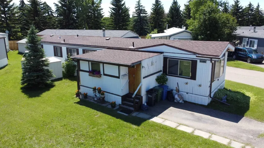 24 Parkland Drive Red Deer AB T4P 1K1