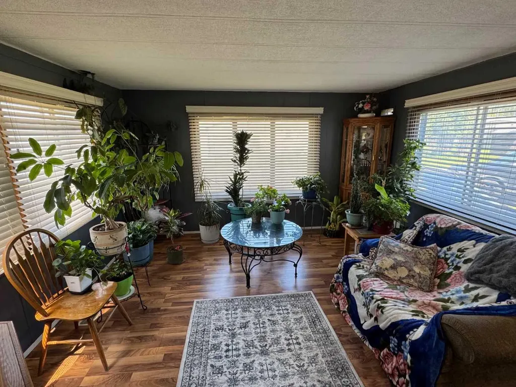 24 Parkland Drive Red Deer AB T4P 1K1