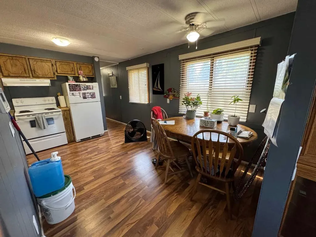24 Parkland Drive Red Deer AB T4P 1K1