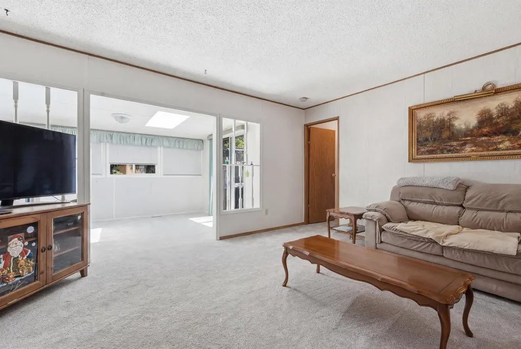 3011 Burroughs Manor NE Calgary AB T1Y6K1