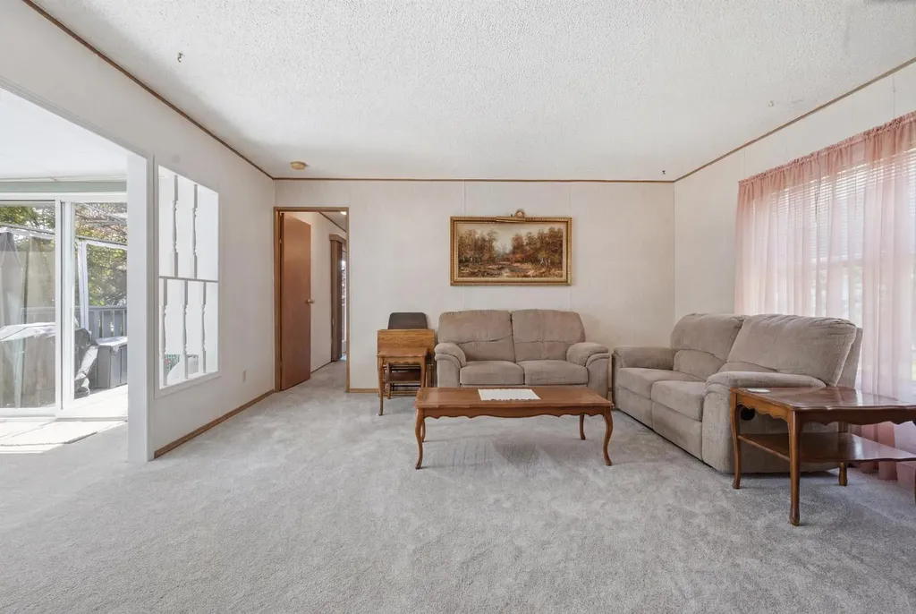 3011 Burroughs Manor NE Calgary AB T1Y6K1