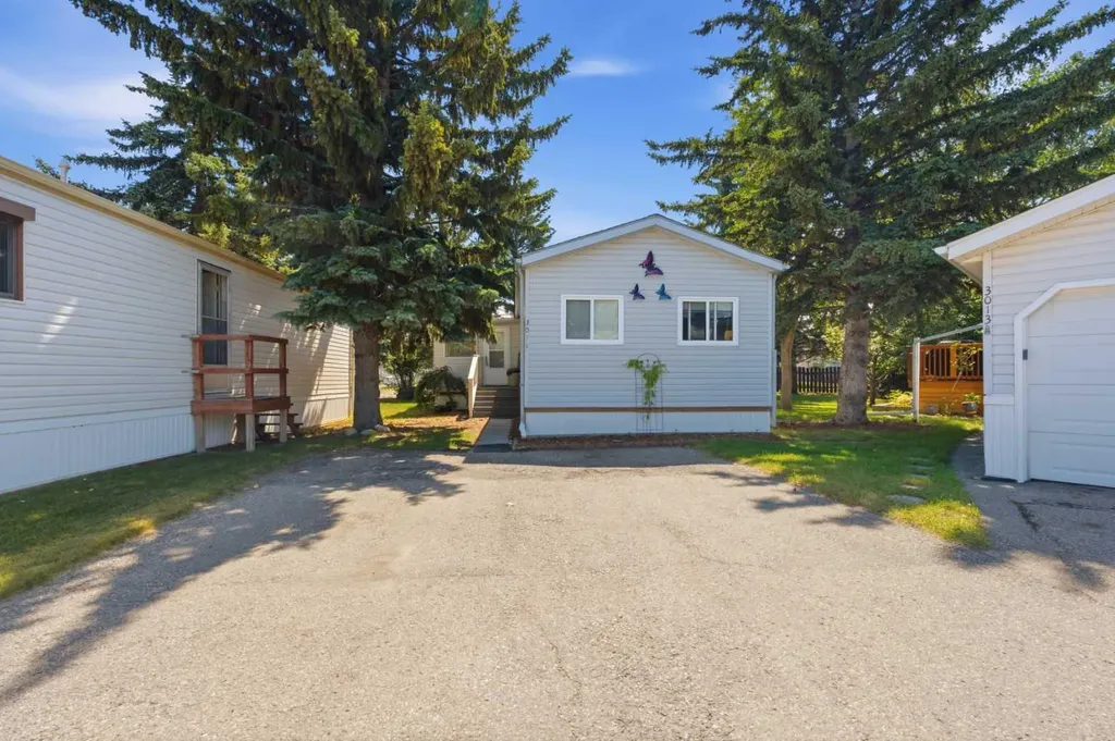 3011 Burroughs Manor NE Calgary AB T1Y6K1