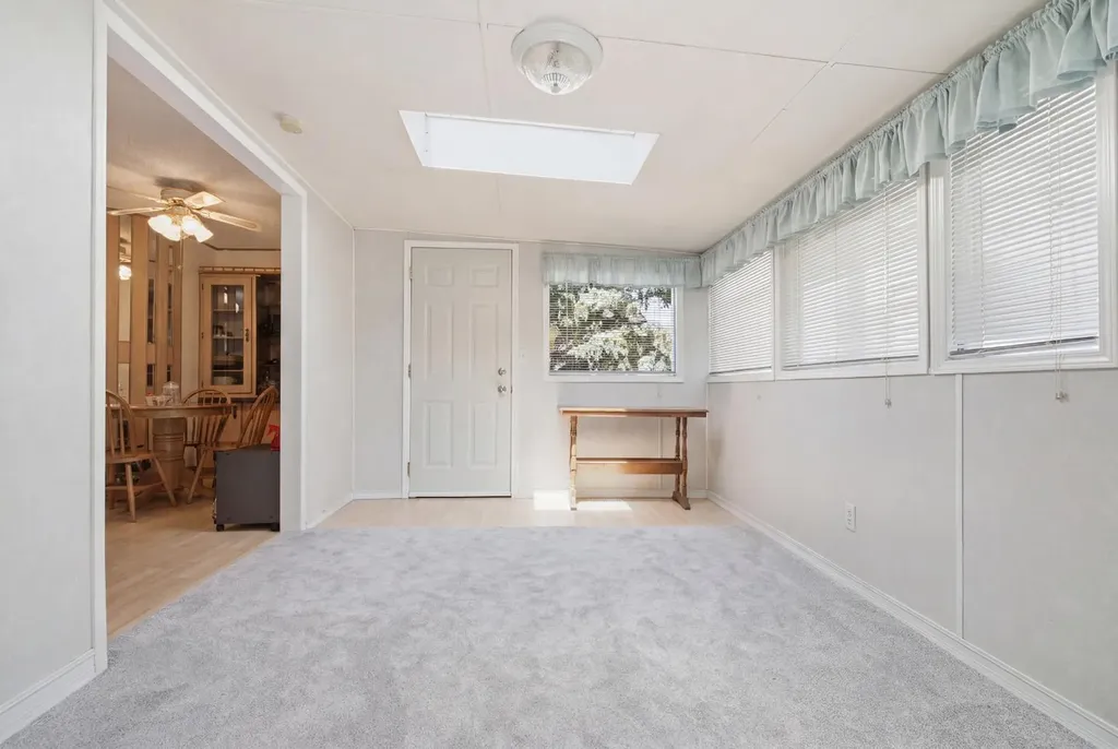 3011 Burroughs Manor NE Calgary AB T1Y6K1