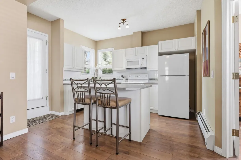 14645 6 Street SW Calgary AB T2Y3S1