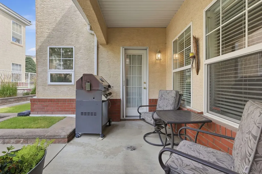 14645 6 Street SW Calgary AB T2Y3S1