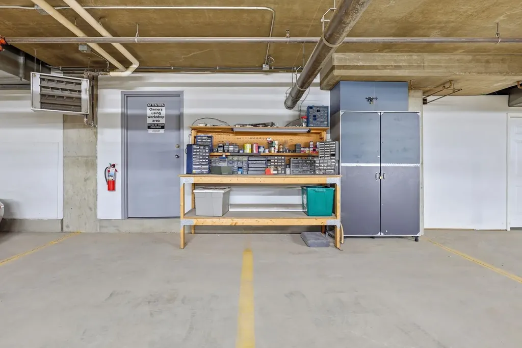14645 6 Street SW Calgary AB T2Y3S1