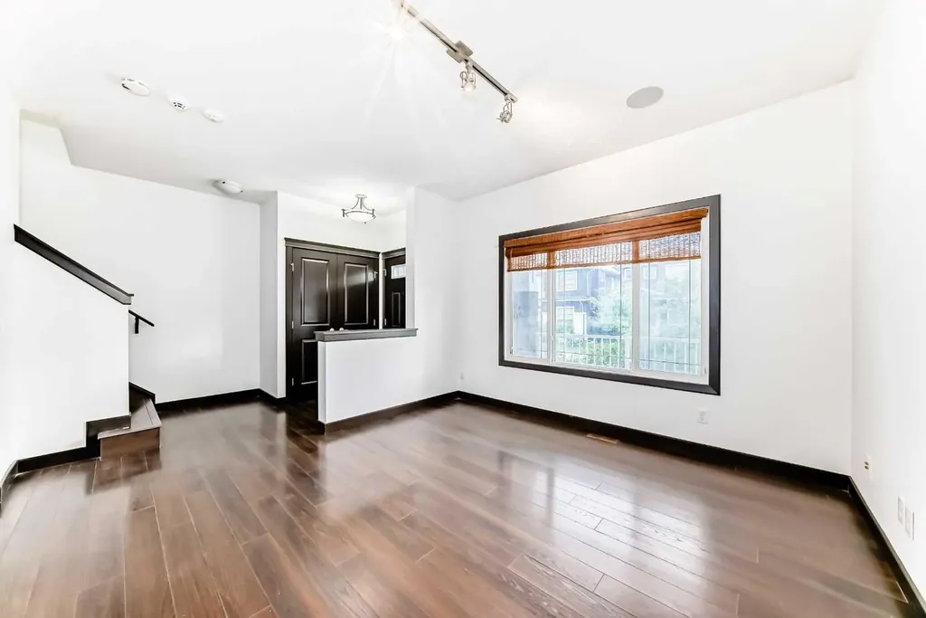 17 Redstone Common NE Calgary AB T3N 0K3