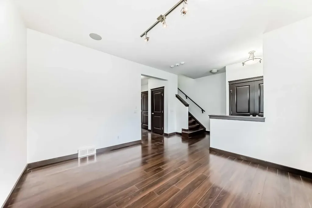 17 Redstone Common NE Calgary AB T3N 0K3