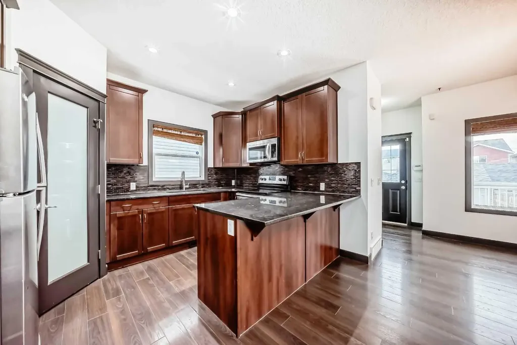 17 Redstone Common NE Calgary AB T3N 0K3