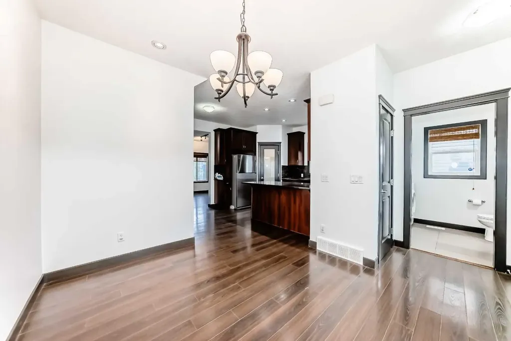 17 Redstone Common NE Calgary AB T3N 0K3