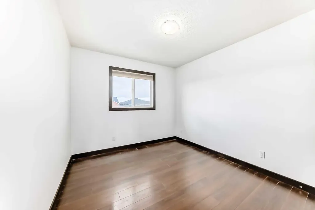 17 Redstone Common NE Calgary AB T3N 0K3