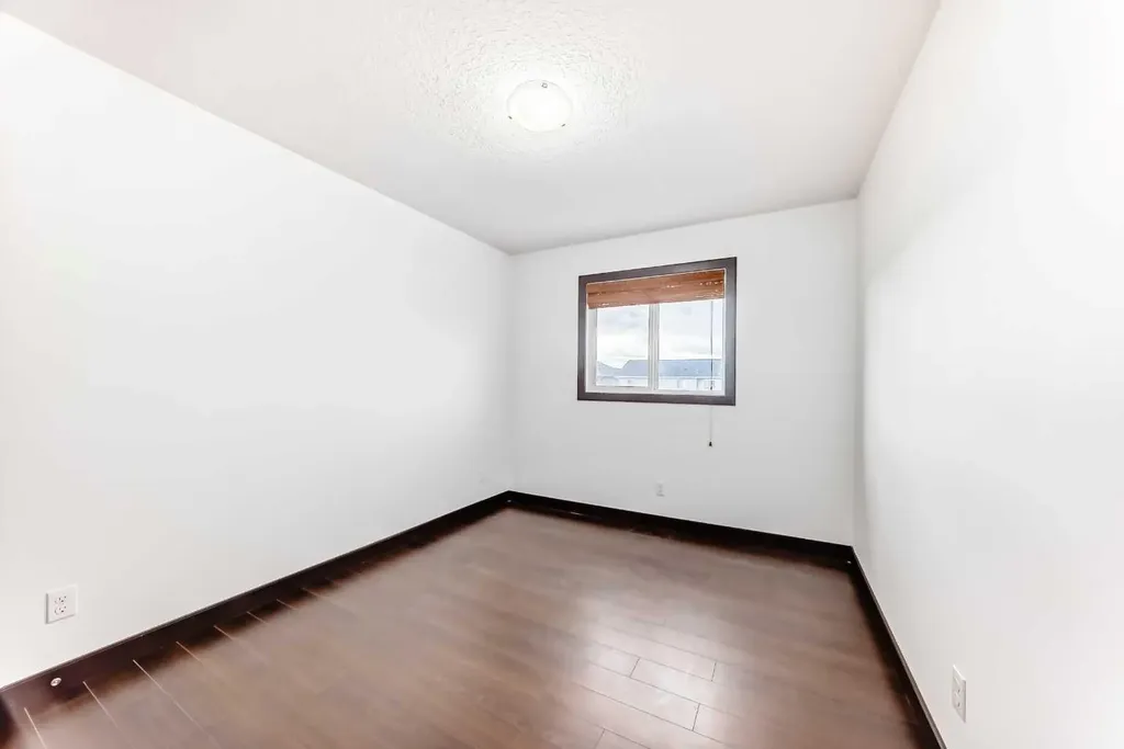 17 Redstone Common NE Calgary AB T3N 0K3