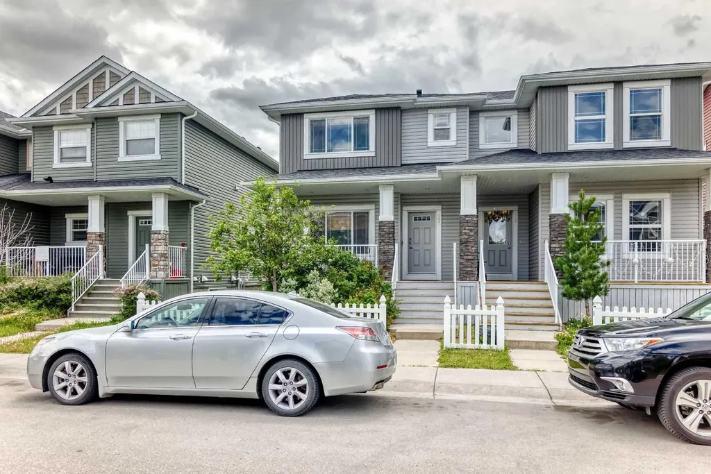 17 Redstone Common NE Calgary AB T3N 0K3