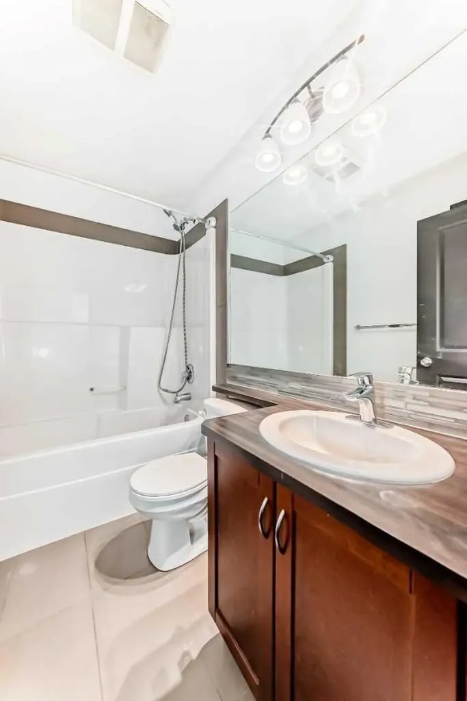 17 Redstone Common NE Calgary AB T3N 0K3