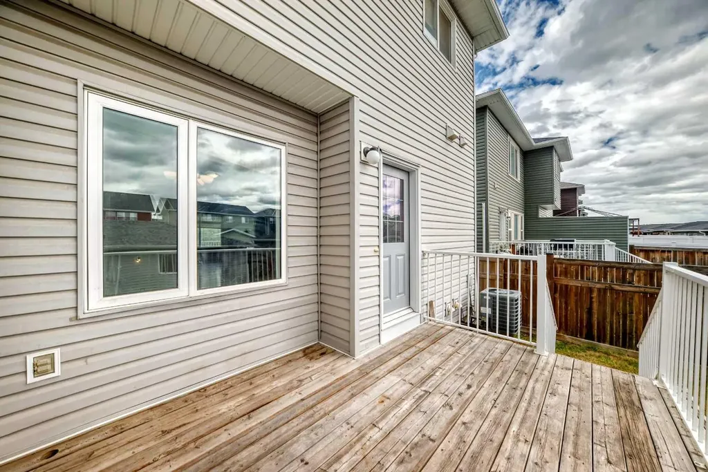 17 Redstone Common NE Calgary AB T3N 0K3