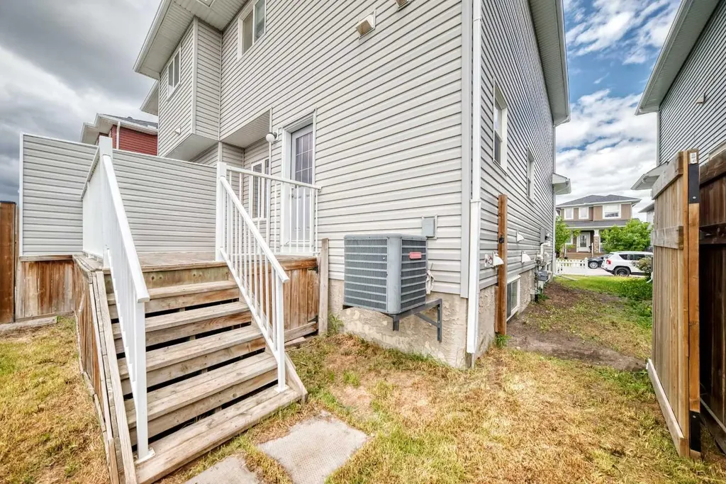17 Redstone Common NE Calgary AB T3N 0K3