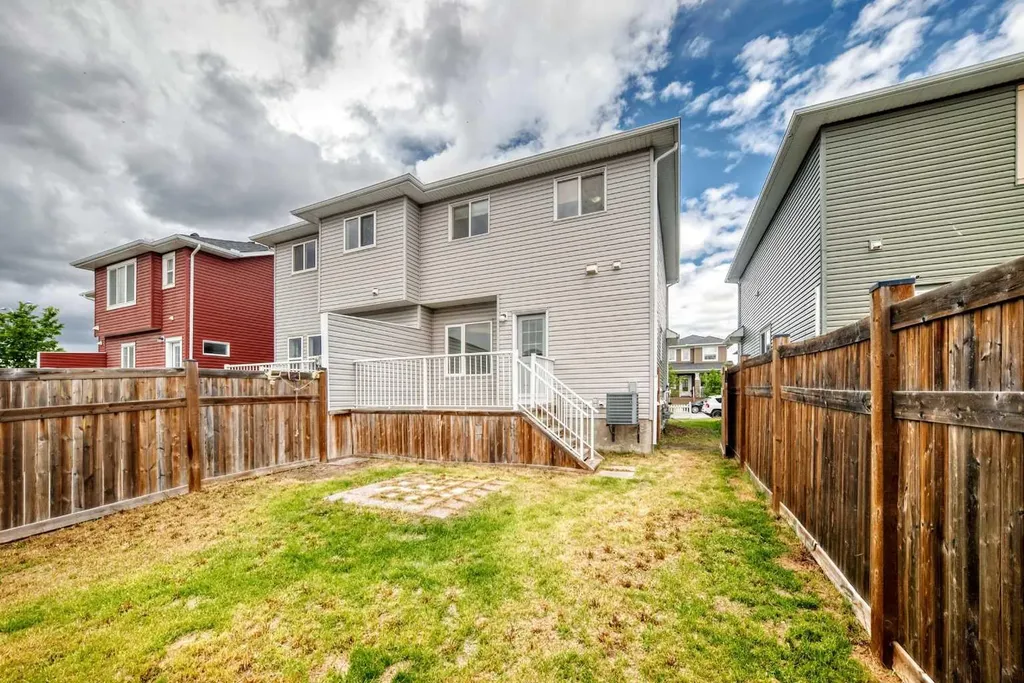 17 Redstone Common NE Calgary AB T3N 0K3