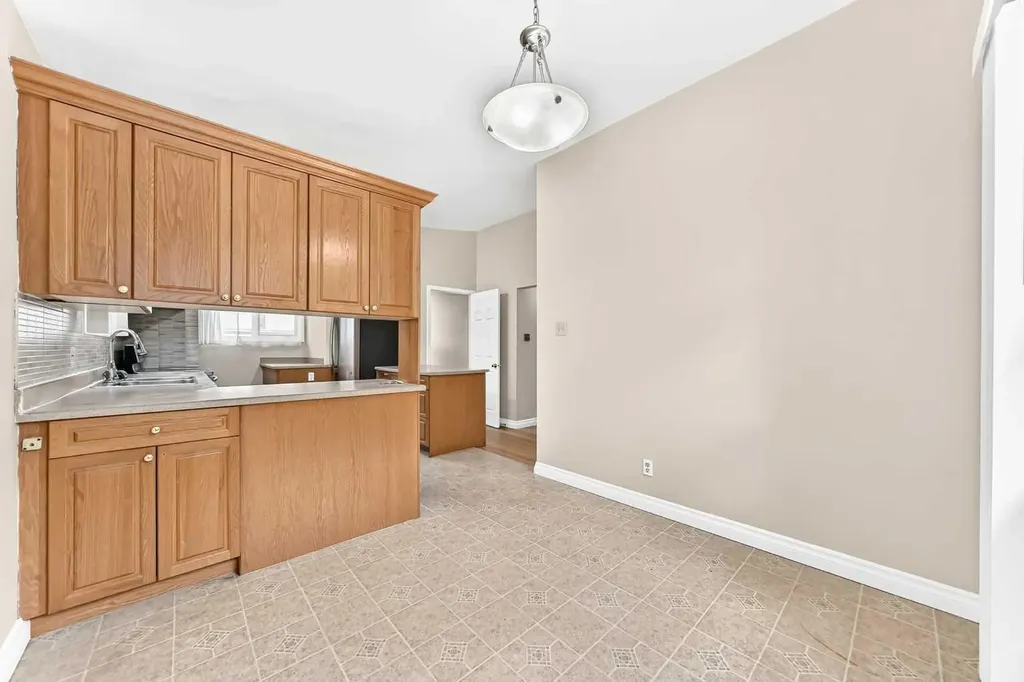2912 Brentwood Boulevard NW Calgary AB T2l 1J5
