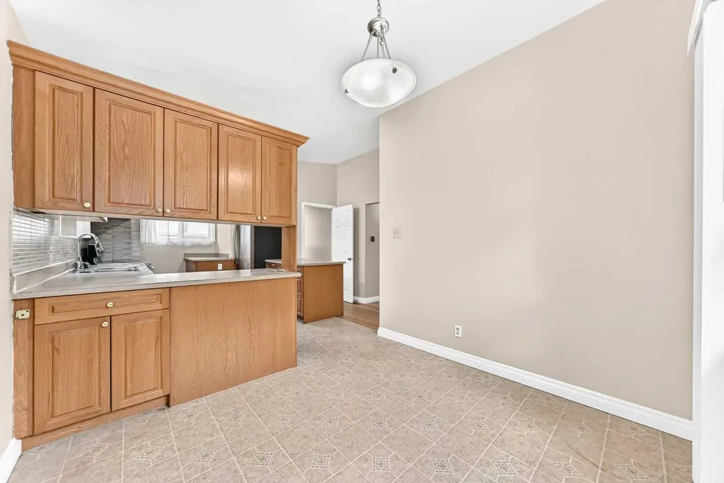 2912 Brentwood Boulevard NW Calgary AB T2l 1J5