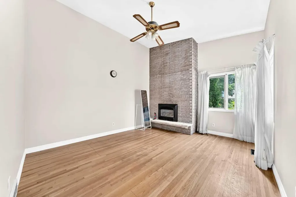 2912 Brentwood Boulevard NW Calgary AB T2l 1J5
