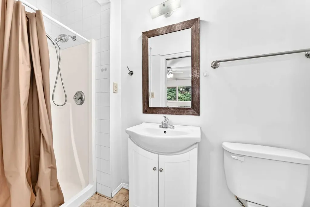 2912 Brentwood Boulevard NW Calgary AB T2l 1J5