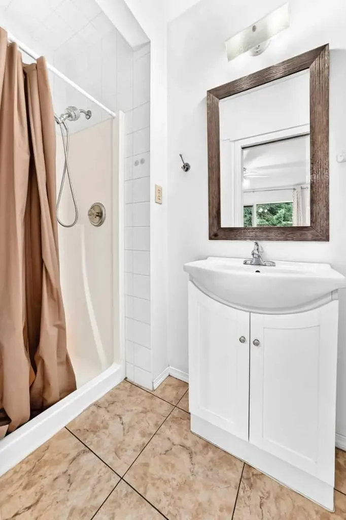 2912 Brentwood Boulevard NW Calgary AB T2l 1J5