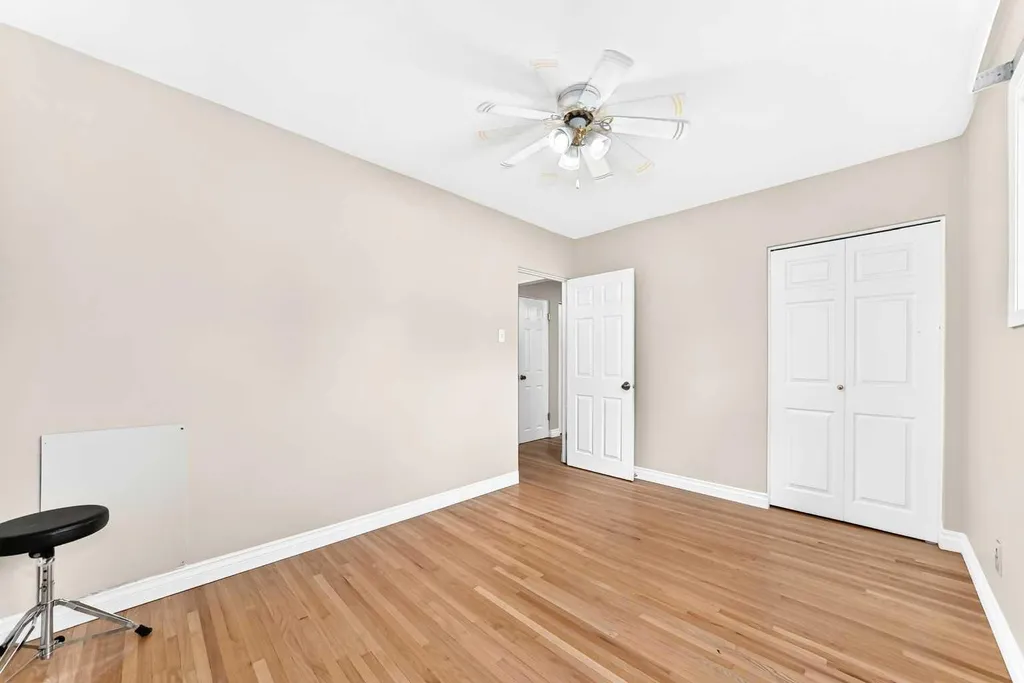 2912 Brentwood Boulevard NW Calgary AB T2l 1J5