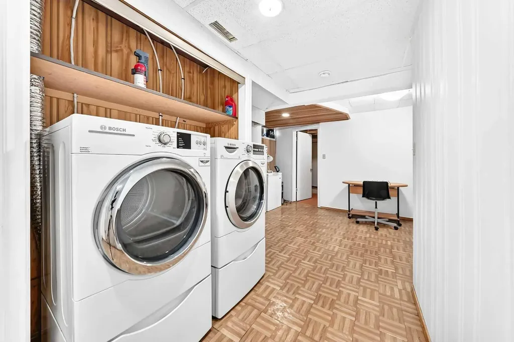 2912 Brentwood Boulevard NW Calgary AB T2l 1J5