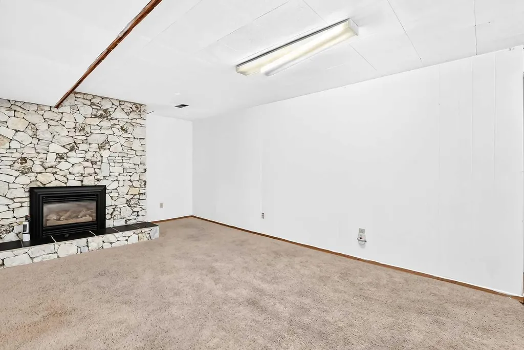 2912 Brentwood Boulevard NW Calgary AB T2l 1J5