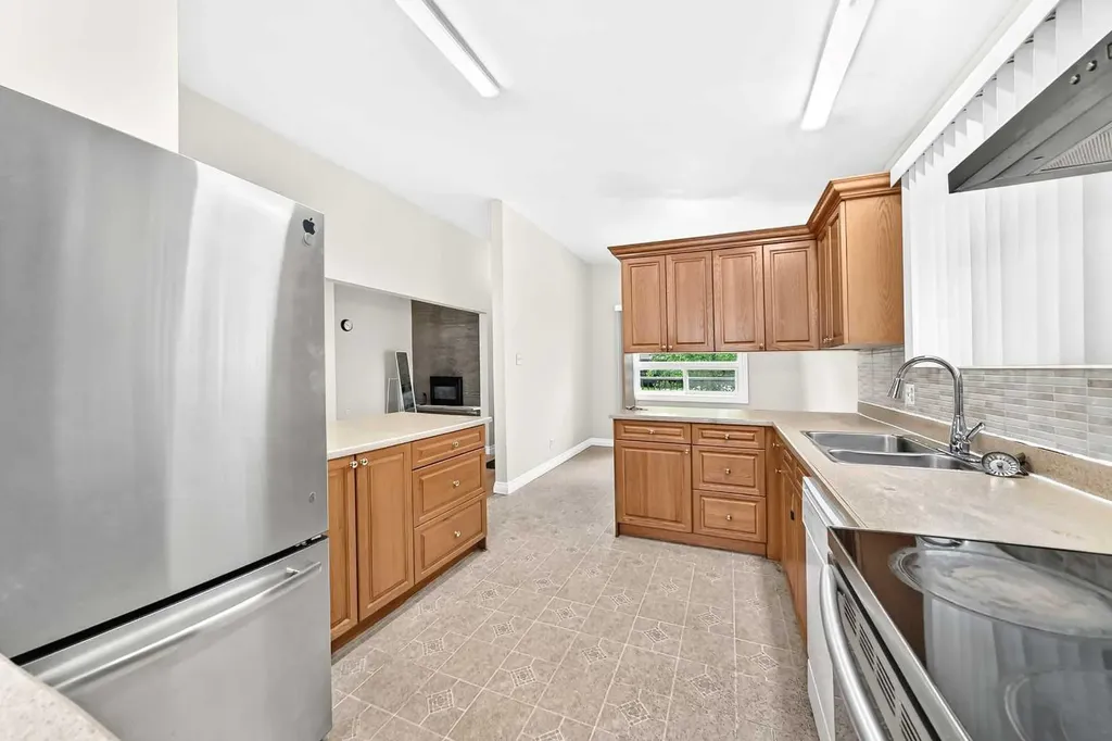2912 Brentwood Boulevard NW Calgary AB T2l 1J5