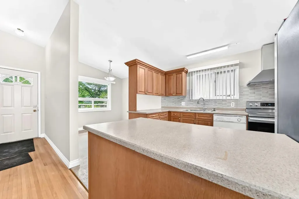 2912 Brentwood Boulevard NW Calgary AB T2l 1J5