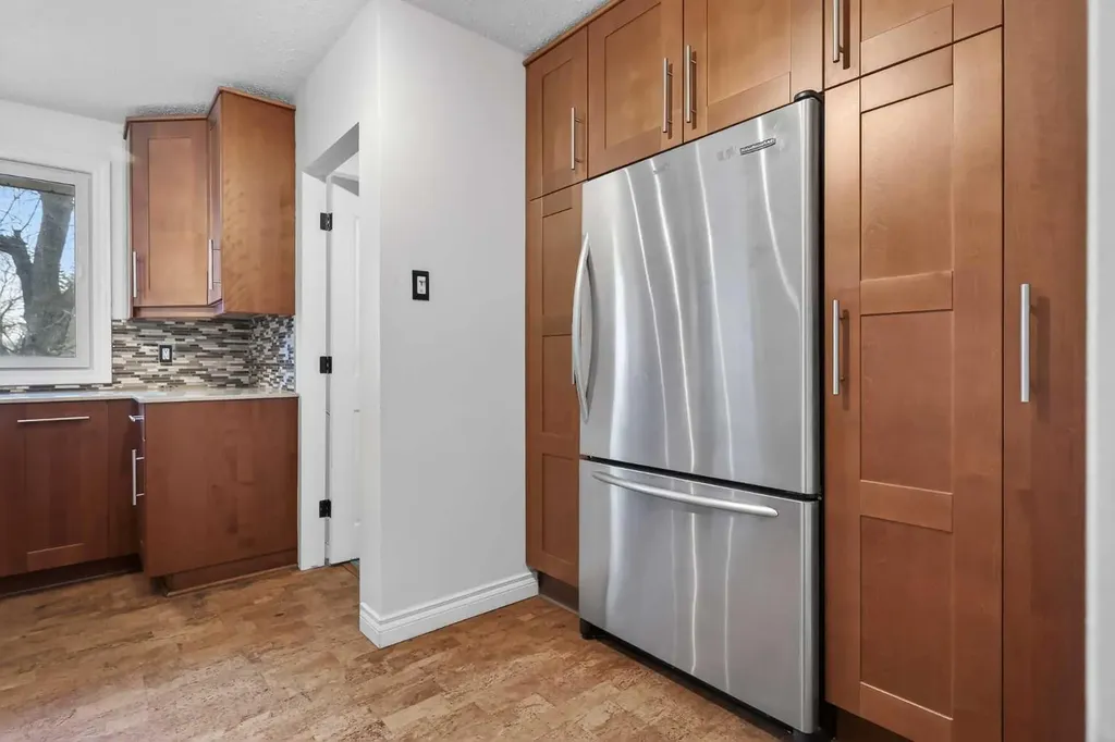 81 Westminster Drive SW Calgary AB T3C 2T2