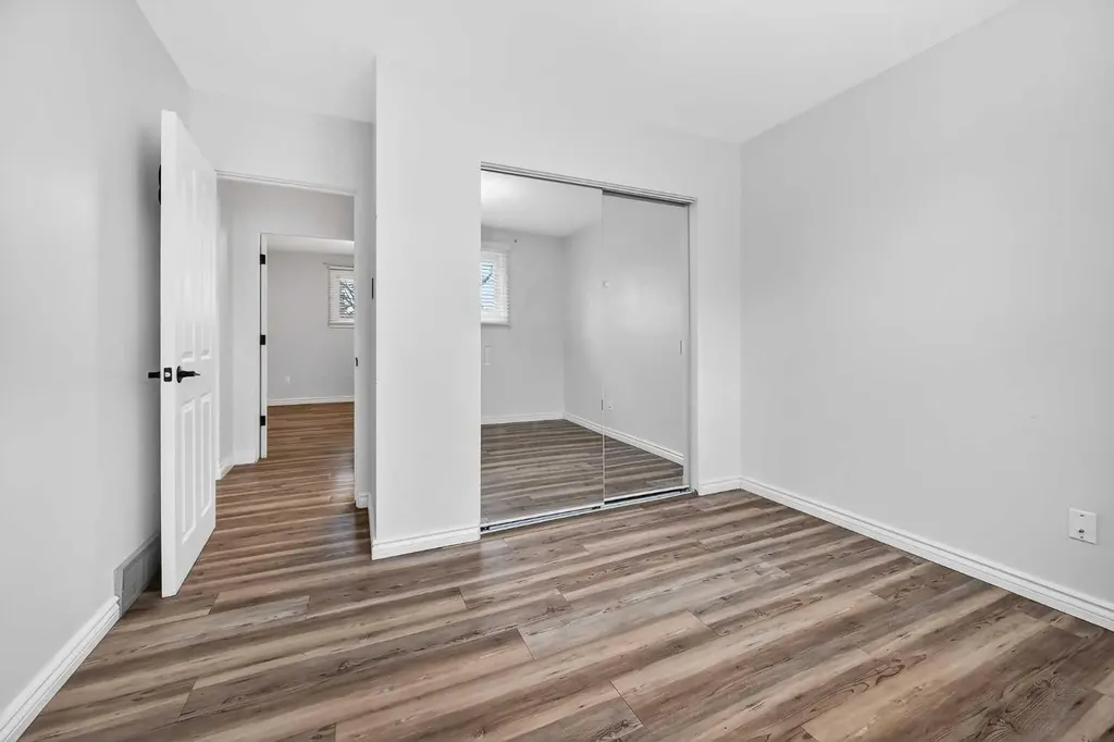 81 Westminster Drive SW Calgary AB T3C 2T2