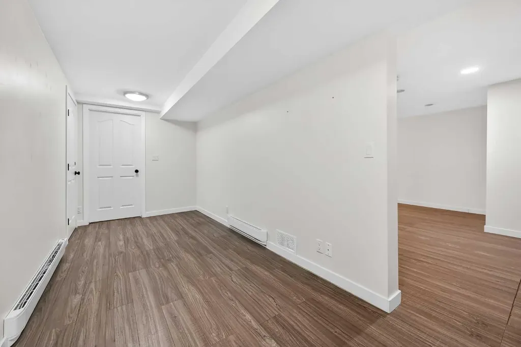 81 Westminster Drive SW Calgary AB T3C 2T2