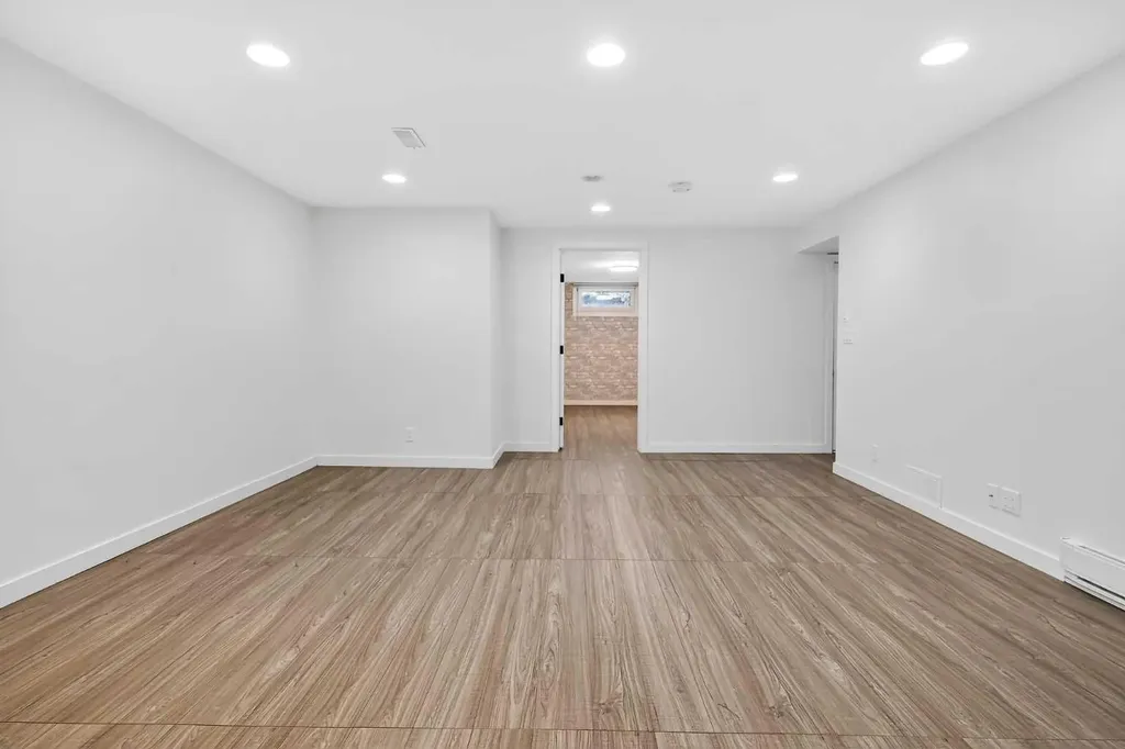 81 Westminster Drive SW Calgary AB T3C 2T2
