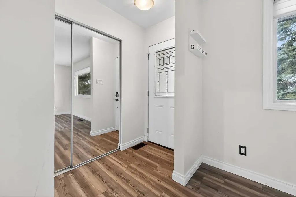 81 Westminster Drive SW Calgary AB T3C 2T2