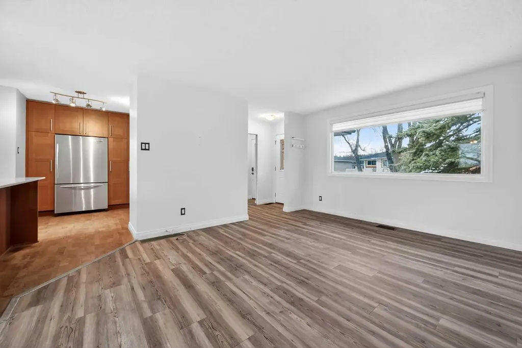 81 Westminster Drive SW Calgary AB T3C 2T2