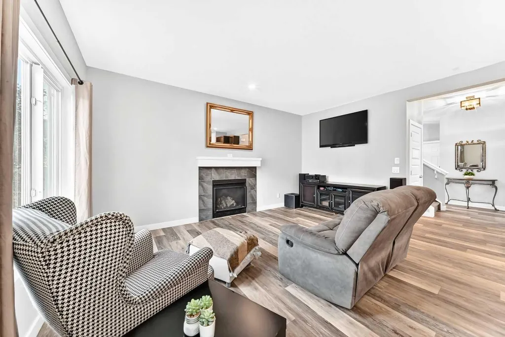 41 Walcrest Way SE Calgary AB T2X 4G4