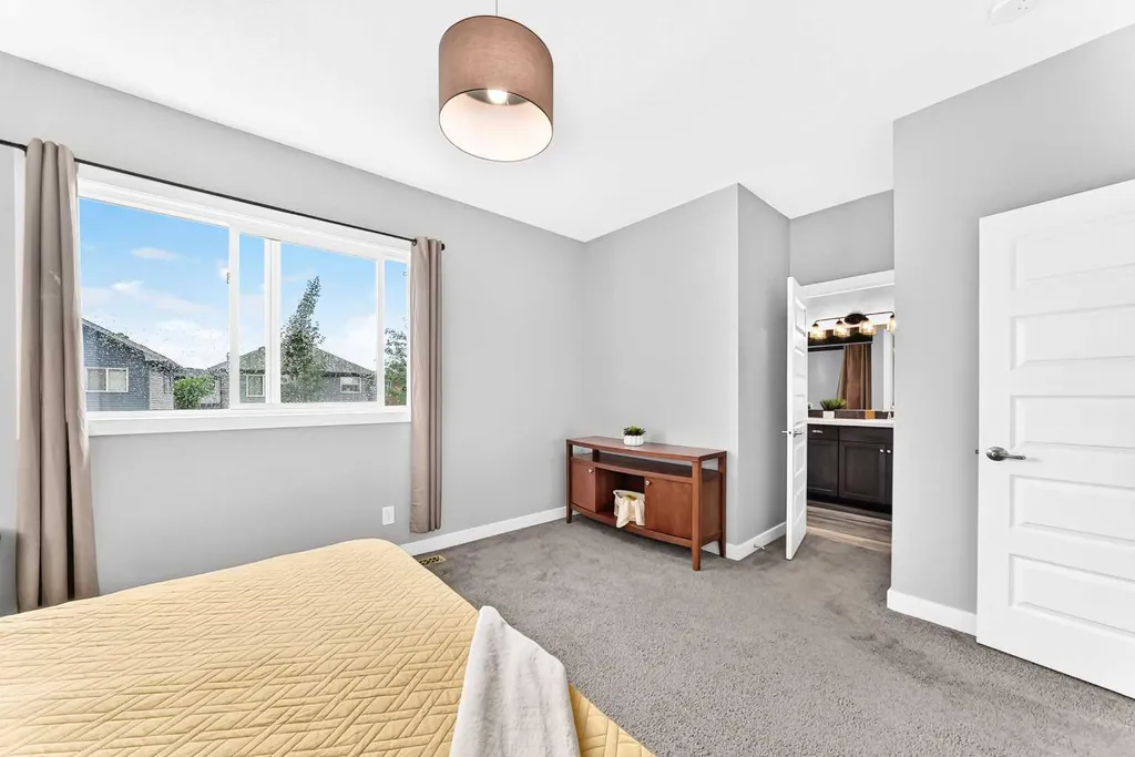 41 Walcrest Way SE Calgary AB T2X 4G4