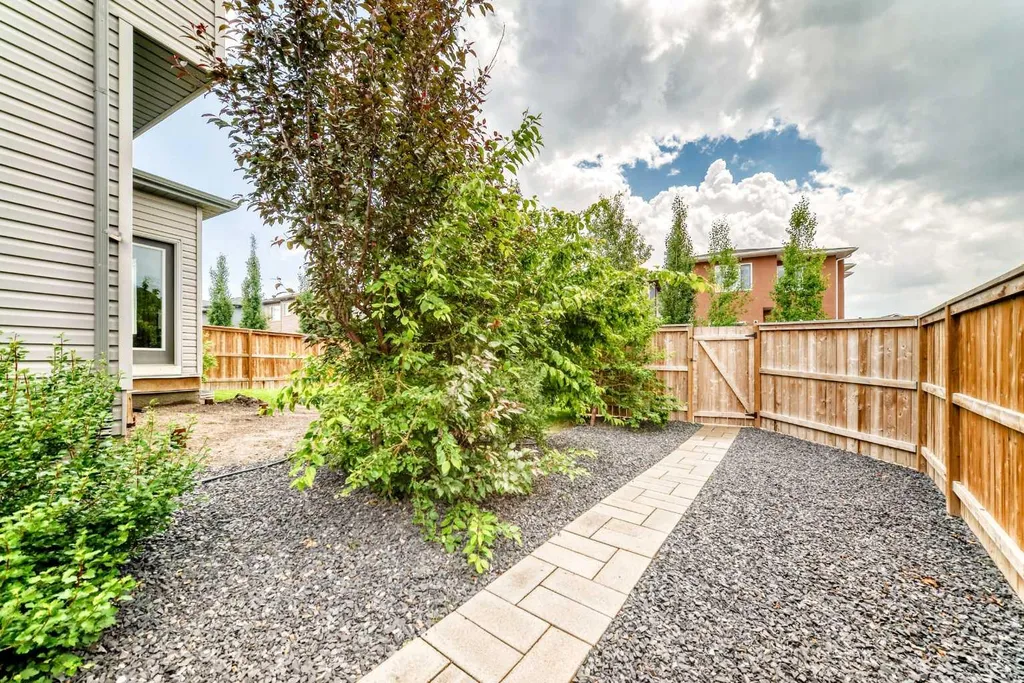 41 Walcrest Way SE Calgary AB T2X 4G4
